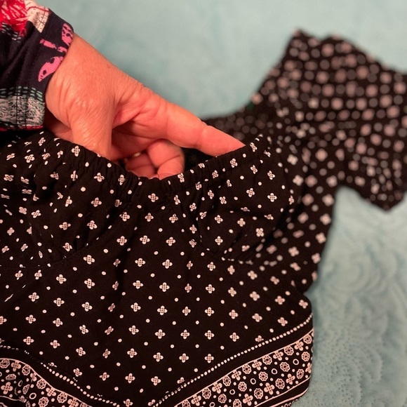 CROP TOP Japna‎ Asymmetrical Hem Puff Short Sleeves Black & White women’s size M - Picture 3 of 9